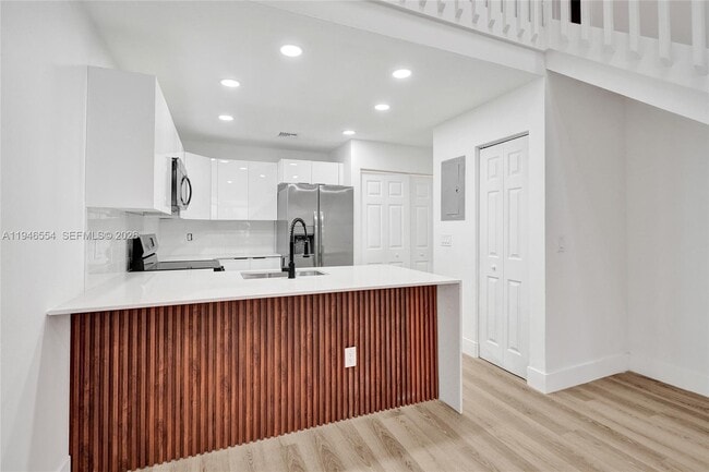 Building Photo - 1846 Racquet Ct