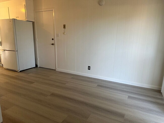 Building Photo - 3 Bedroom in Santa Clara