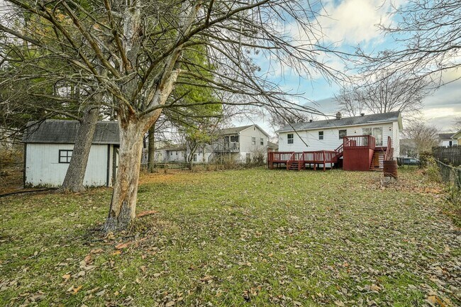 Building Photo - Check out this beautiful and spacious home.  Located in Irvington with access to Warren Twp schools.