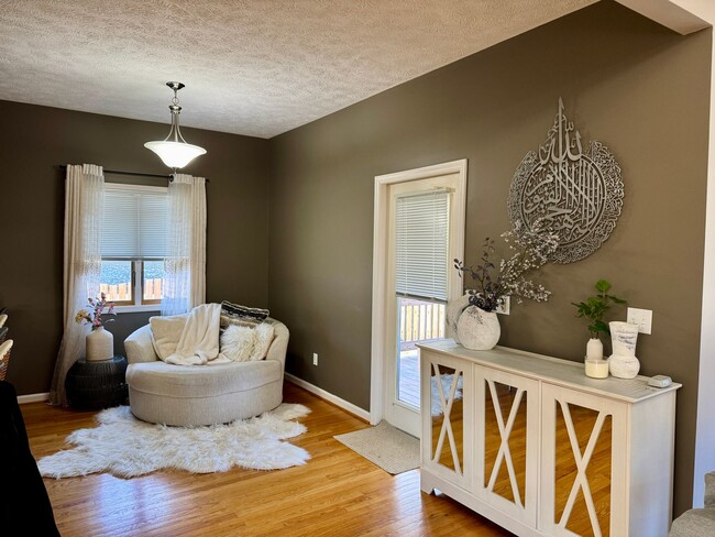 Building Photo - Spacious Two-Story Home in Blacksburg