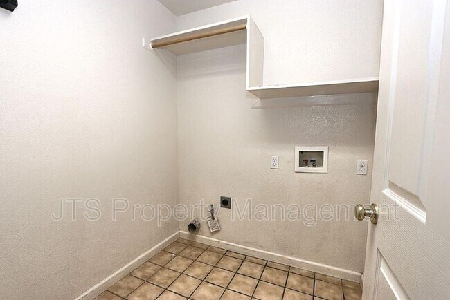 Building Photo - 3240 Big Bear Dr