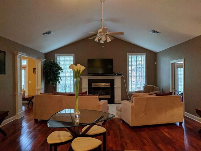 Building Photo - Stunning 3-Bed, 2-Bath Home in the Heart of Killearn Estates!