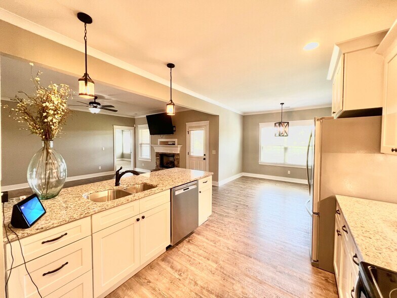 Building Photo - 96 Huntley Meadows Dr