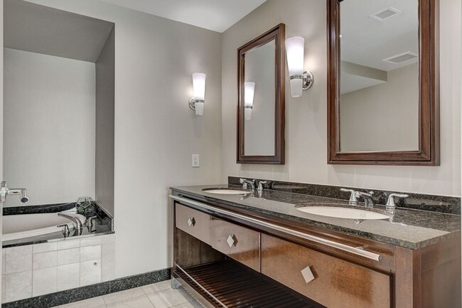 Building Photo - Sky Las Vegas-Strip/City/Red Rock Mtn Views from this Stunning 2Bd/2.5Ba Residence