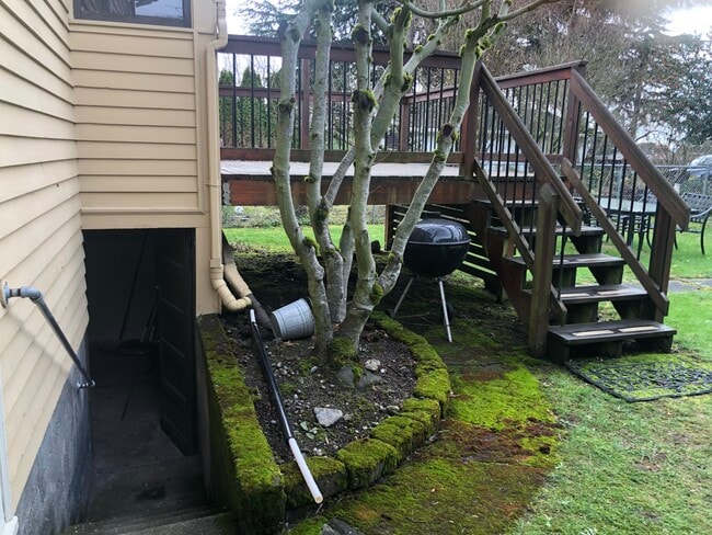 Building Photo - 3007 16th Ave S