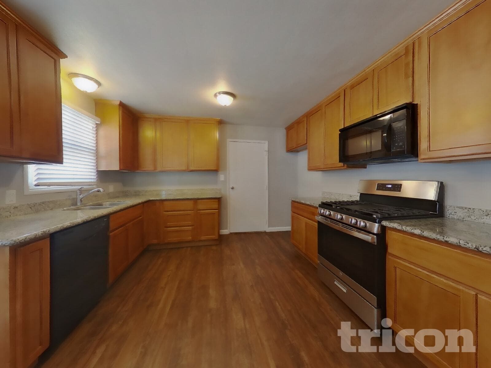 Building Photo - 2316 Viola St