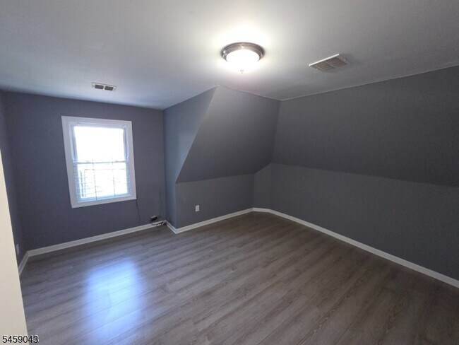 Building Photo - 61 S Maple Ave