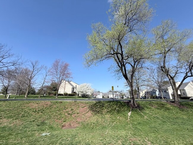 Building Photo - 171 Scobee Ln