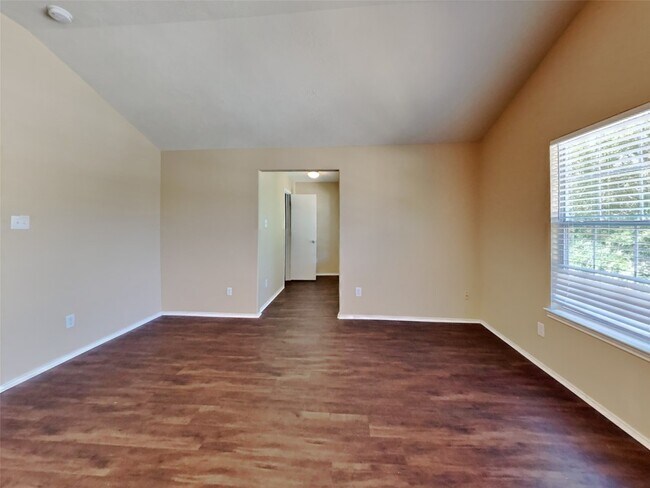 Building Photo - 14231 Bonham Oaks Ln