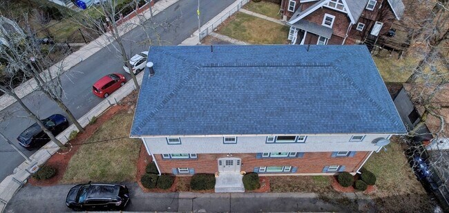 Building Photo - 30 Trull St