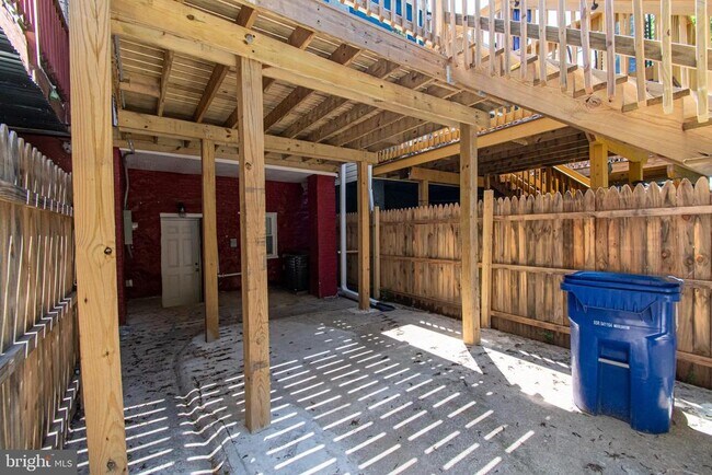 Building Photo - 1516 Moreland Ave