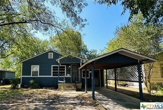 Building Photo - 1409 E Mistletoe Ave