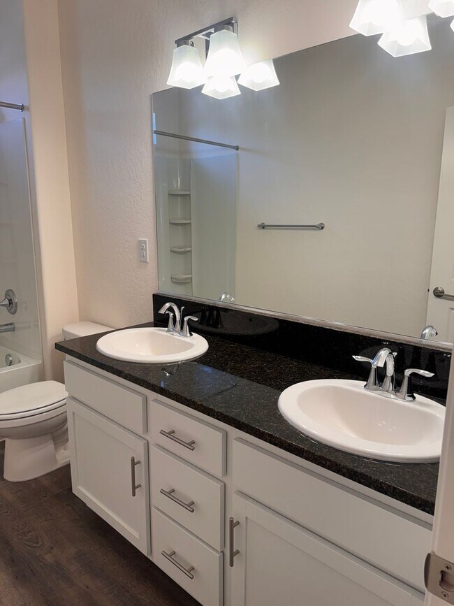 Building Photo - 4438 Langden Dr