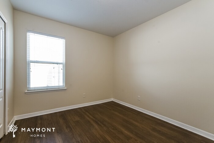 Building Photo - 12913 Regiment Dr