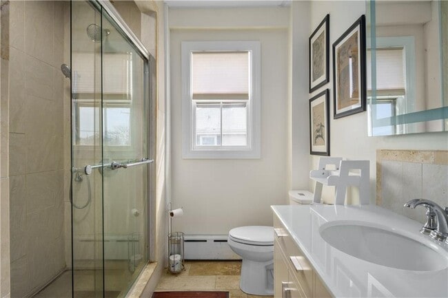 Building Photo - 209 Third St