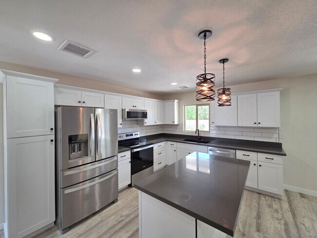 Building Photo - Beautiful 3 bedroom / 2 bath in Scottsdale!