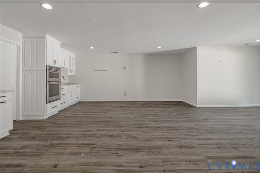 Building Photo - 16848 White Daisy Loop