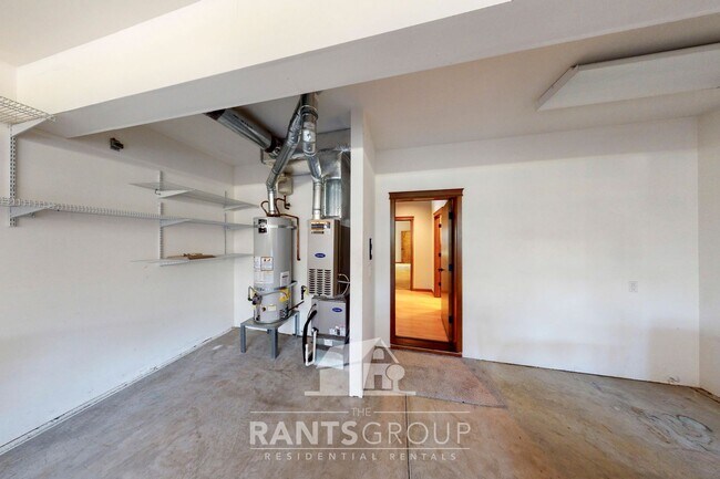 Building Photo - Beautiful Home in Hawks Prairie