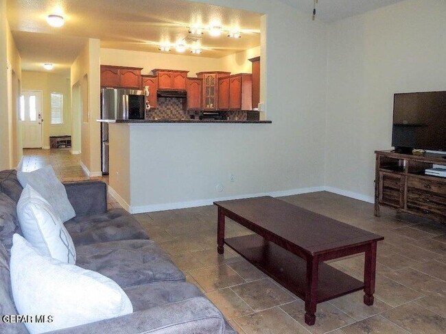 Building Photo - 14325 Coyote Trail Dr