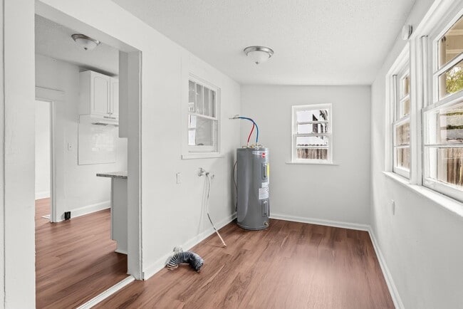 Building Photo - 1609 Jefferson Ave SW