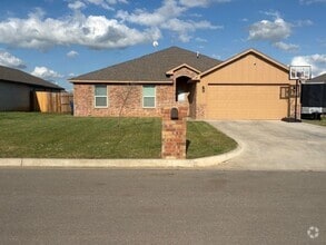 Building Photo - Great home located in Cache, OK. Mountain ...