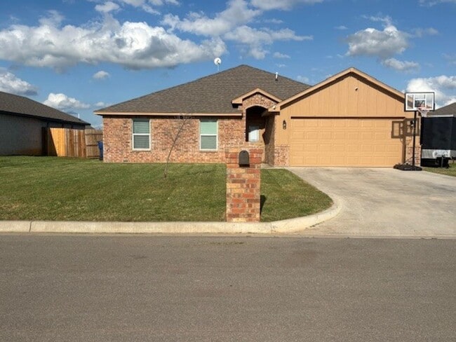 Primary Photo - Great home located in Cache, OK. Mountain ...