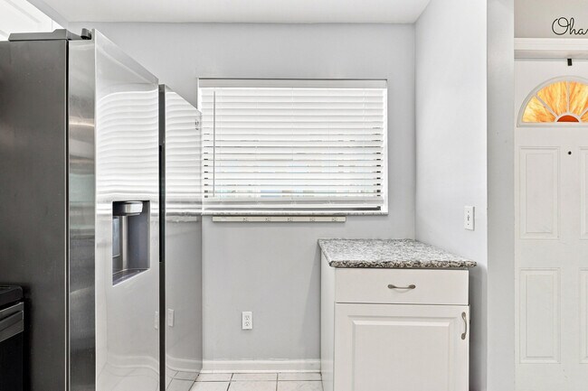 Building Photo - 13521 S Indian River Dr