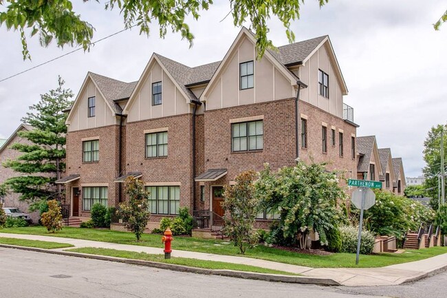 Primary Photo - 414 Avoca St