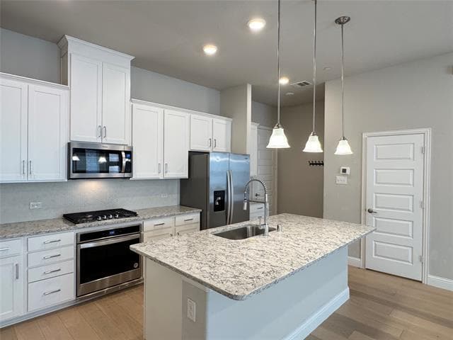 Building Photo - 4425 Benton Ln