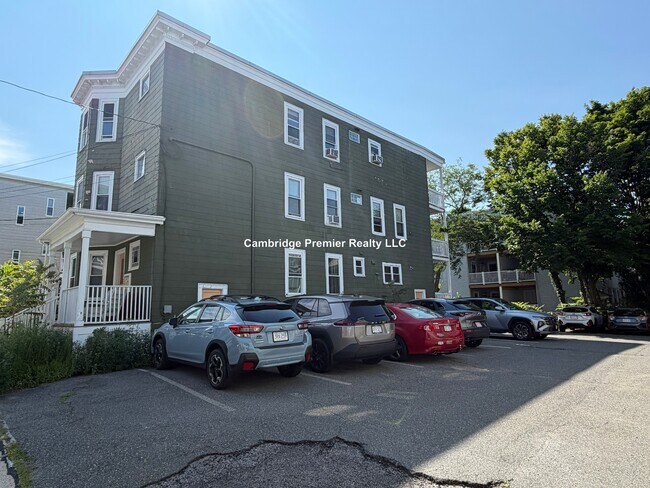 Building Photo - 15 Waldo Ave