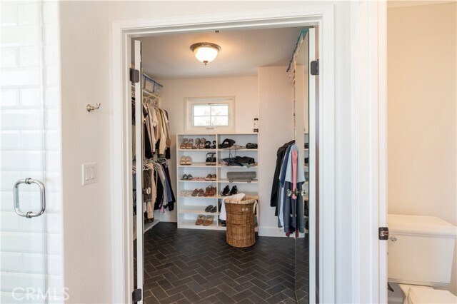 Building Photo - 6206 E Cliffway Dr