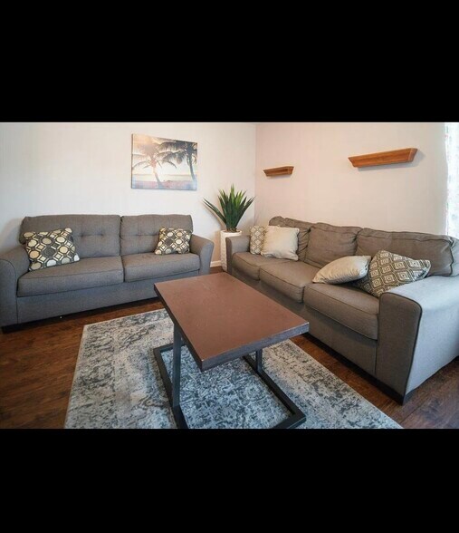 Building Photo - 121 Birdseye View Dr