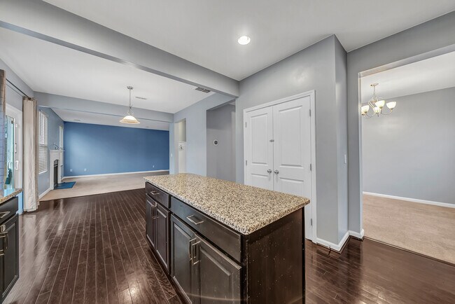 Building Photo - 507 Mt Carmel Rd