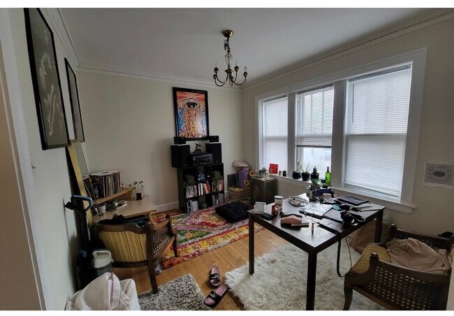 Building Photo - 3701 N Hoyne Ave