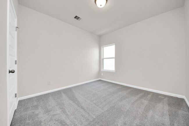 Building Photo - 15523 Fathom Line Wy