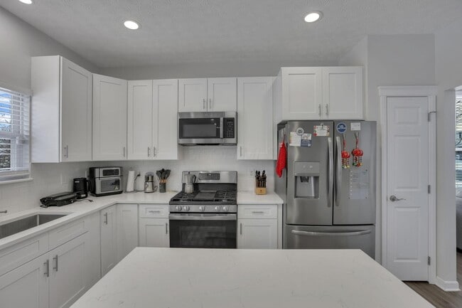 Building Photo - 5920 Triplett Square