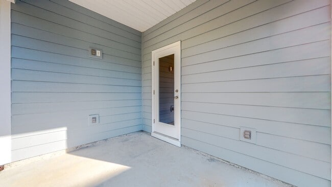 Building Photo - 4 Bedroom Home in Paradise Cove