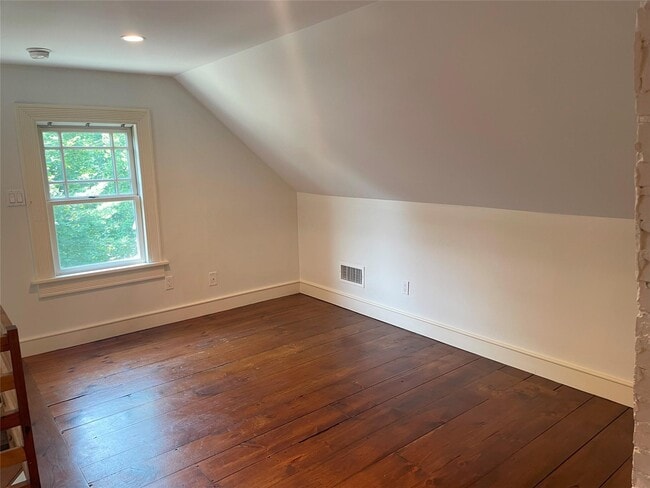 Building Photo - 624 NY-22