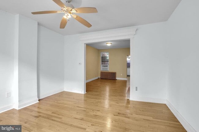 Building Photo - 443 Emily St