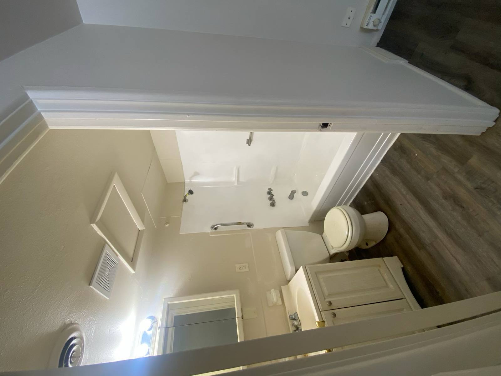 Building Photo - 2384 Williams Creek Rd