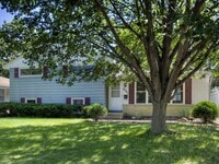 Building Photo - $500 Off 1st Month's Rent - 4 Bedroom Hous...