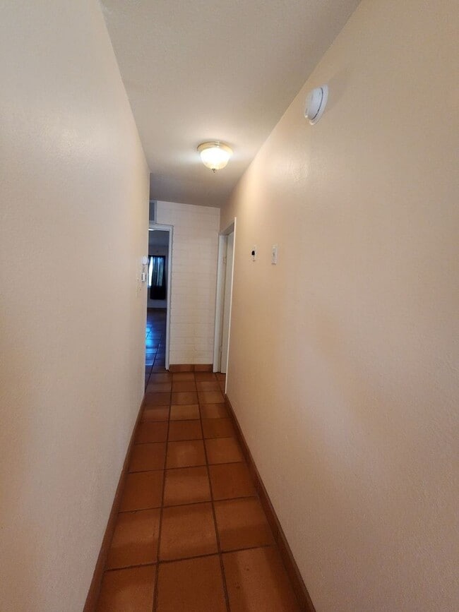 Building Photo - 73015 Siesta Dr