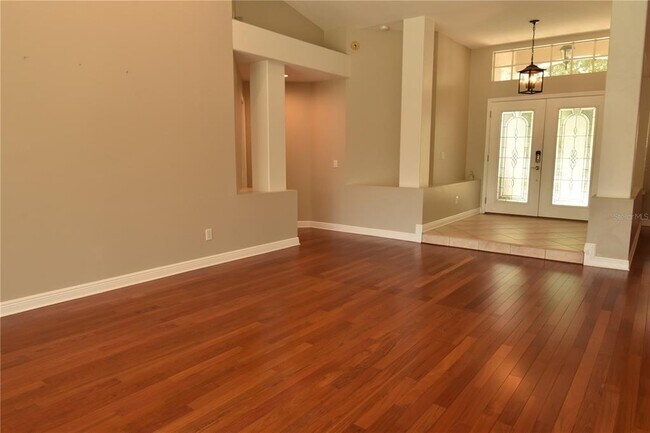 Building Photo - 816 Sandringham Ln