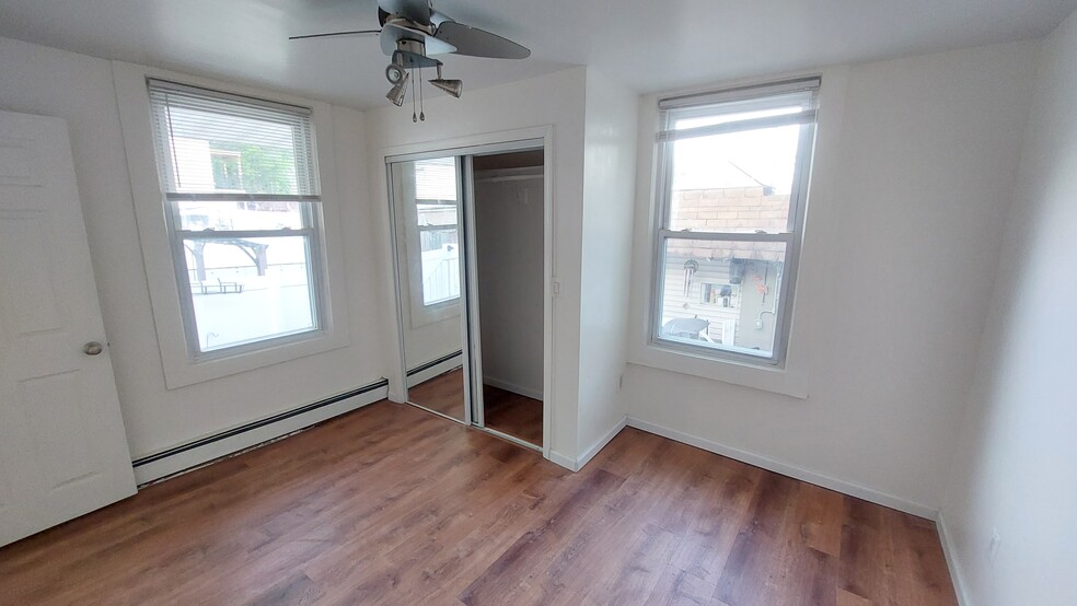 Another Bedroom - 6202 Meadowview Ave