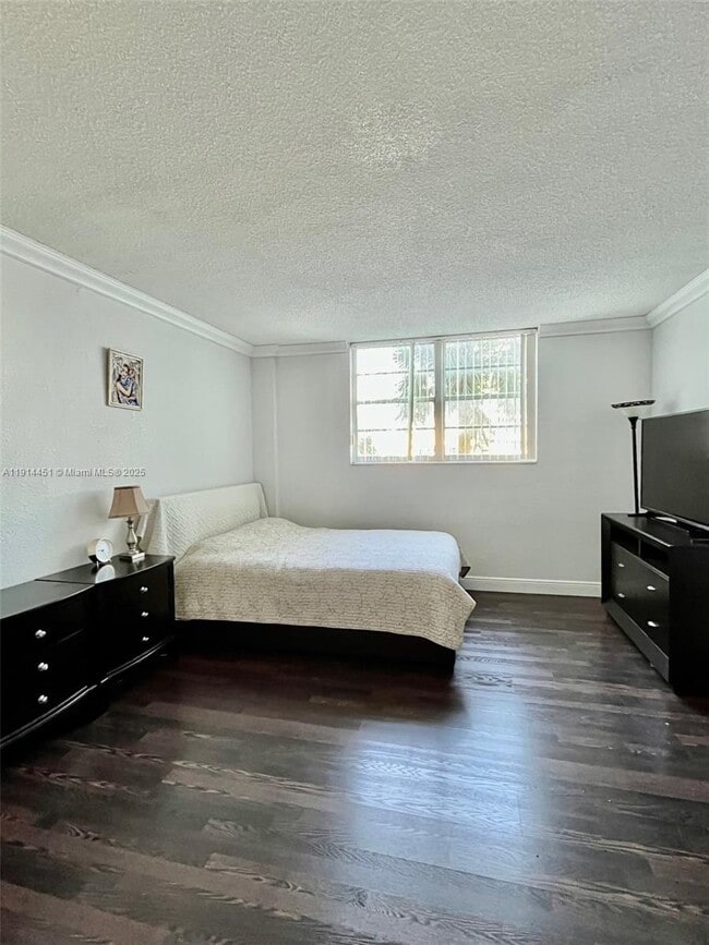 Building Photo - 19390 Collins Ave