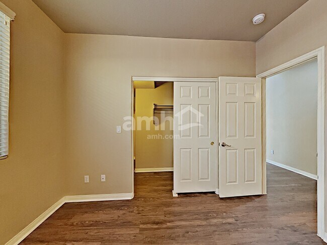 Building Photo - 6060 Glowing Cottage Ct