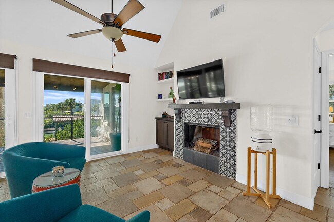Building Photo - 8851 A1A S