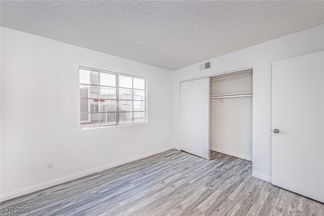 Building Photo - 2684 Bryandouglas Dr