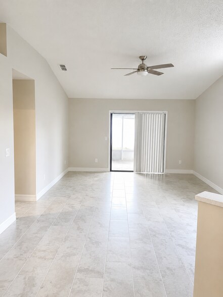 Building Photo - 10114 Allenwood Dr