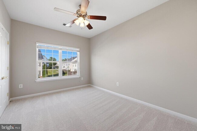 Building Photo - 300 Kintyre Ln